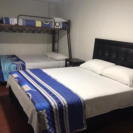Hostal El Eden มานิซาเลส ภายนอก รูปภาพ