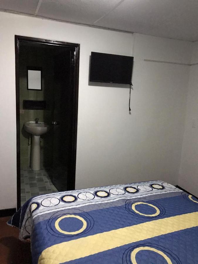 Hostal El Eden มานิซาเลส ภายนอก รูปภาพ