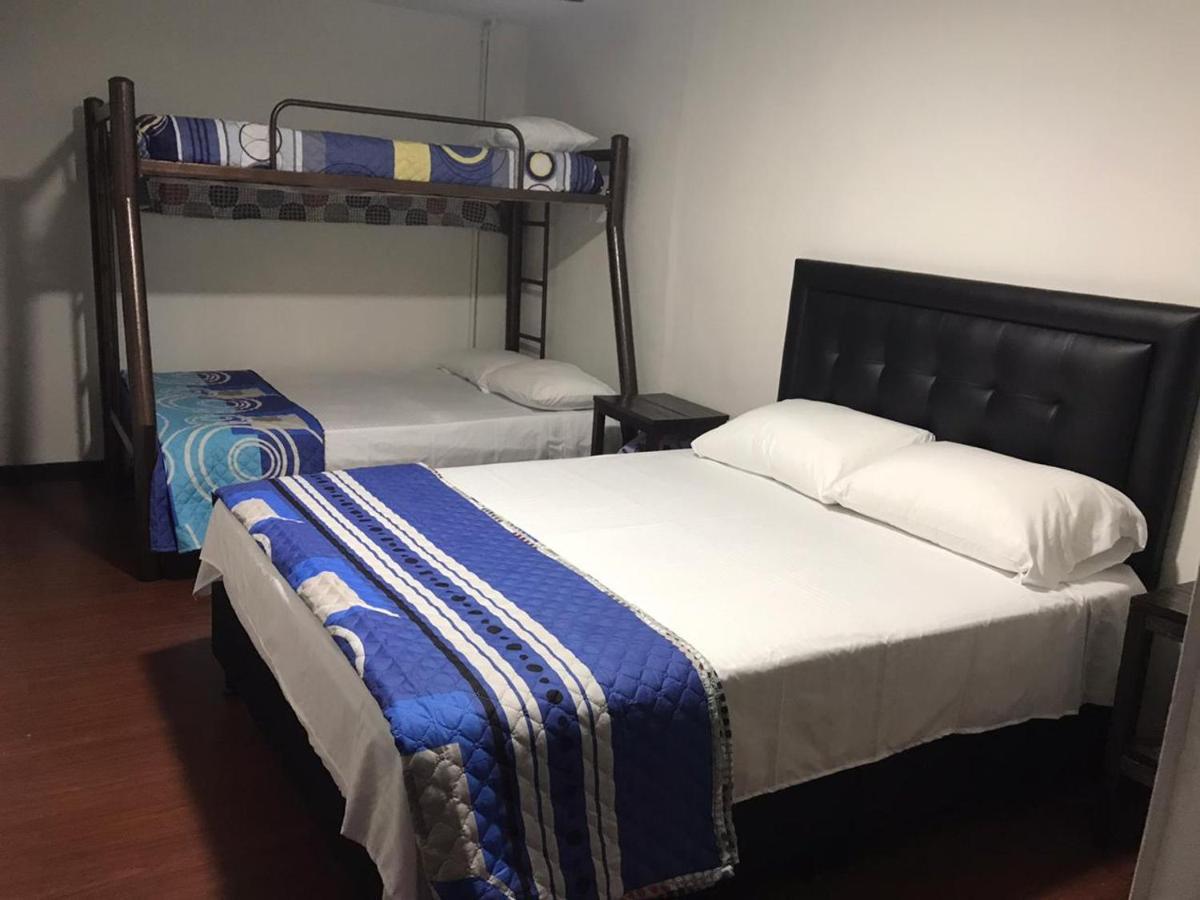 Hostal El Eden มานิซาเลส ภายนอก รูปภาพ