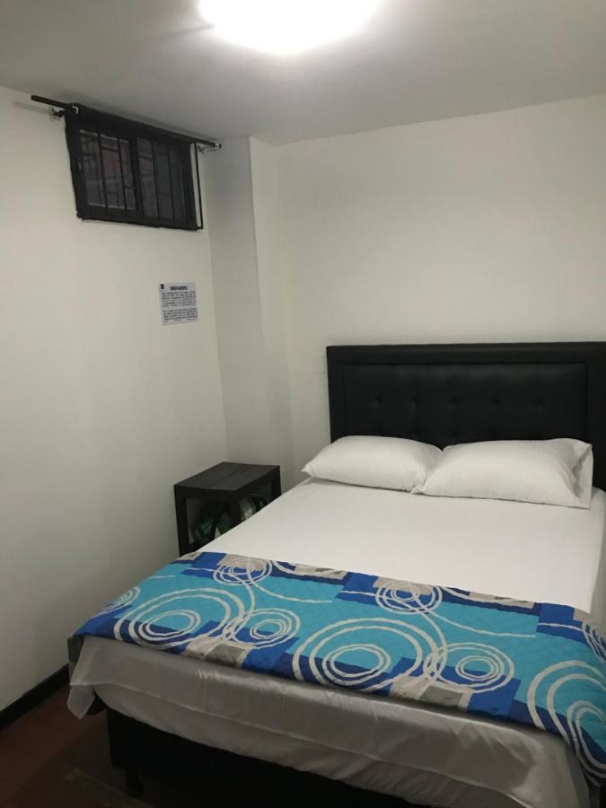 Hostal El Eden มานิซาเลส ภายนอก รูปภาพ